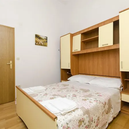 Mate Apartment